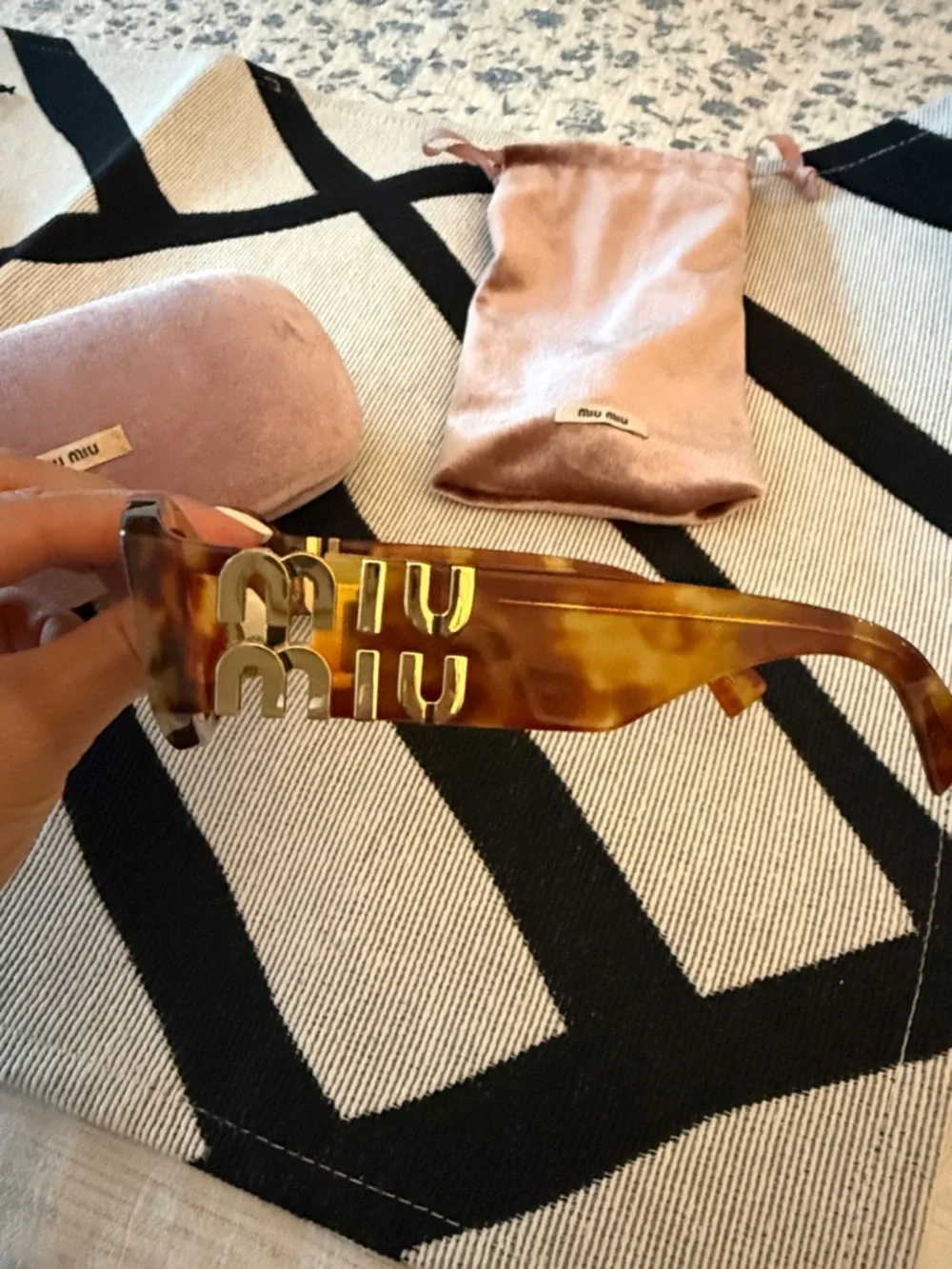 Miu Miu Tortoiseshell Cat-Eye Sunglasses with Pink Velvet Pouch - Picture 2 of 4